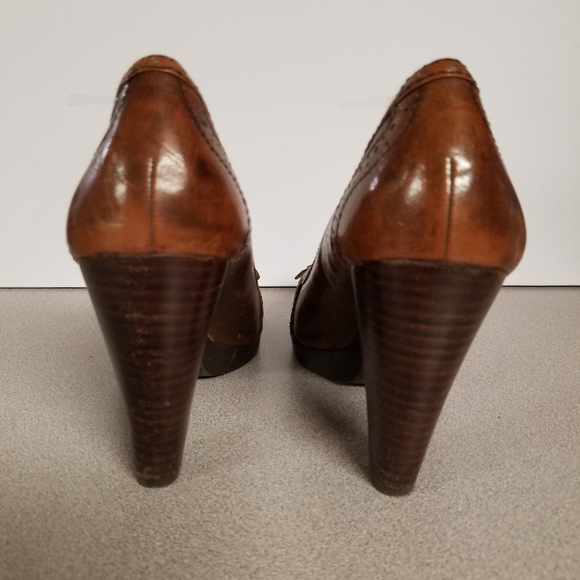 Used BCBGirls Brown Leather Low Platform Heels, Size 5.5 - Picture 11 of 13